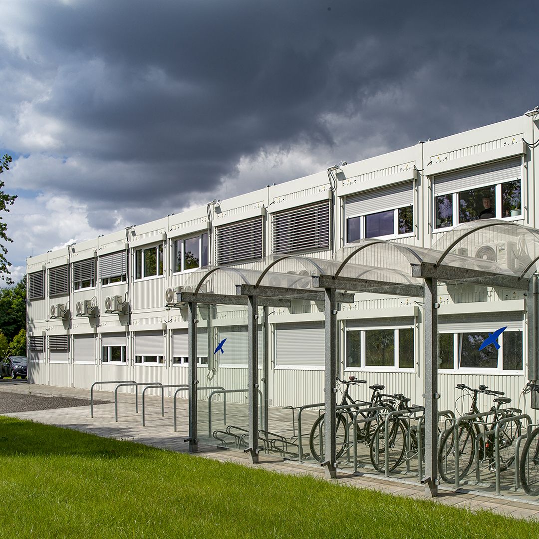 Containersiedlung am Max-Planck-Institut in Halle BplusL